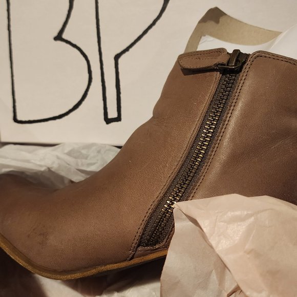 BP Trolley Boots Grey Leather Side Zipper size 6 - Picture 3 of 5